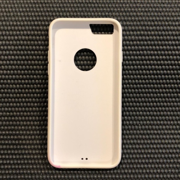 GOAT case for iPhone 6s. STICKS TO THINGS! - Picture 2 of 4